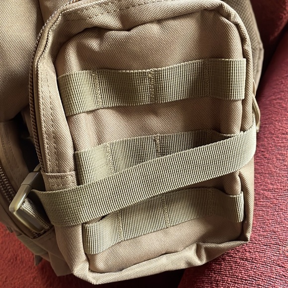 FOX TACTICAL BACK PACK - Picture 4 of 10